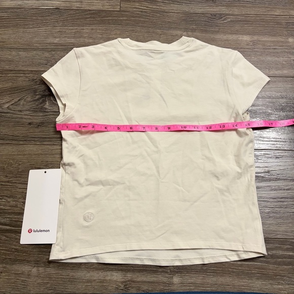 NWT Lululemon Organic Cotton Baby Tee *Collegiate (Light Ivory/Black) Size S - Picture 5 of 5